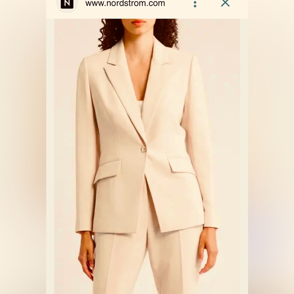 New Elie Tahari Tan Women's Blazer Noble royal color! Size 8